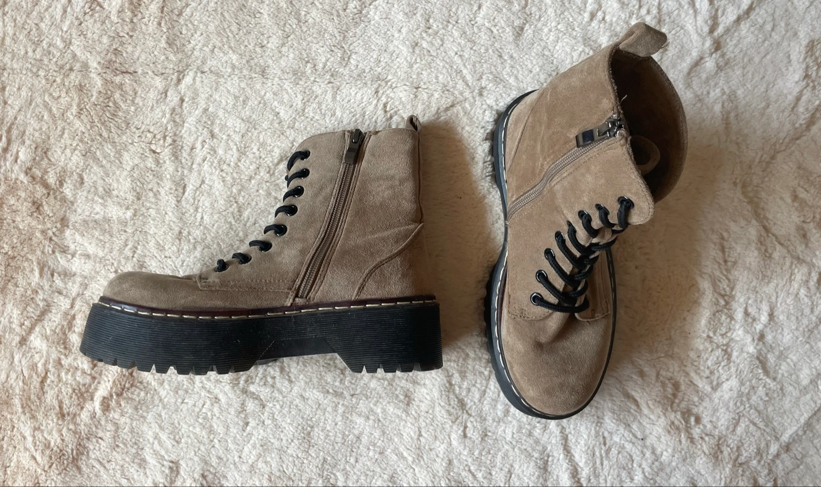 Bottines militaires en daim beige taille 36 – photo 3